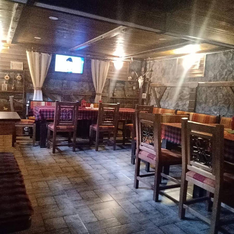 Кръчмъ При Байката Hotel Ribarița Exterior foto