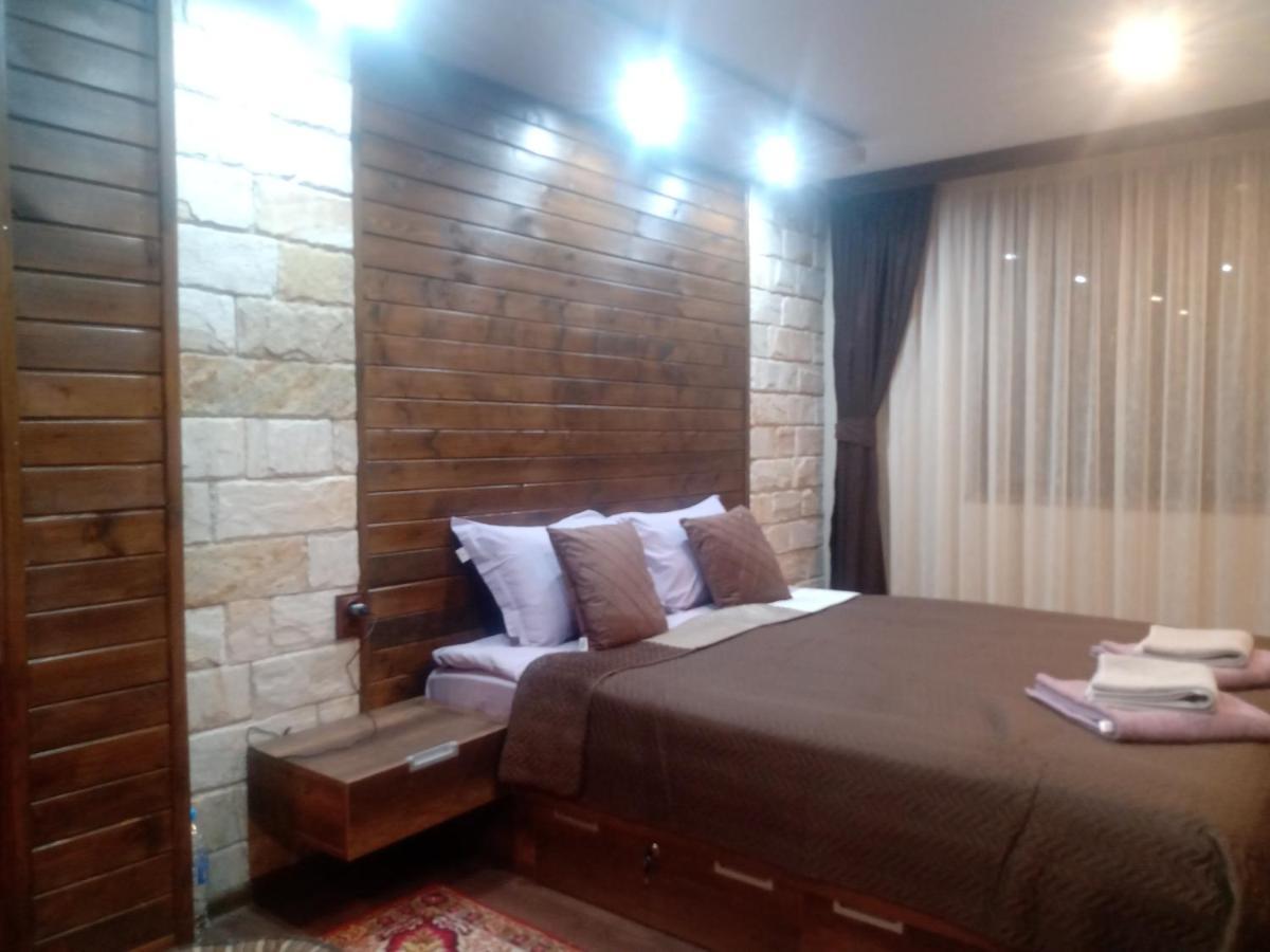 Кръчмъ При Байката Hotel Ribarița Exterior foto