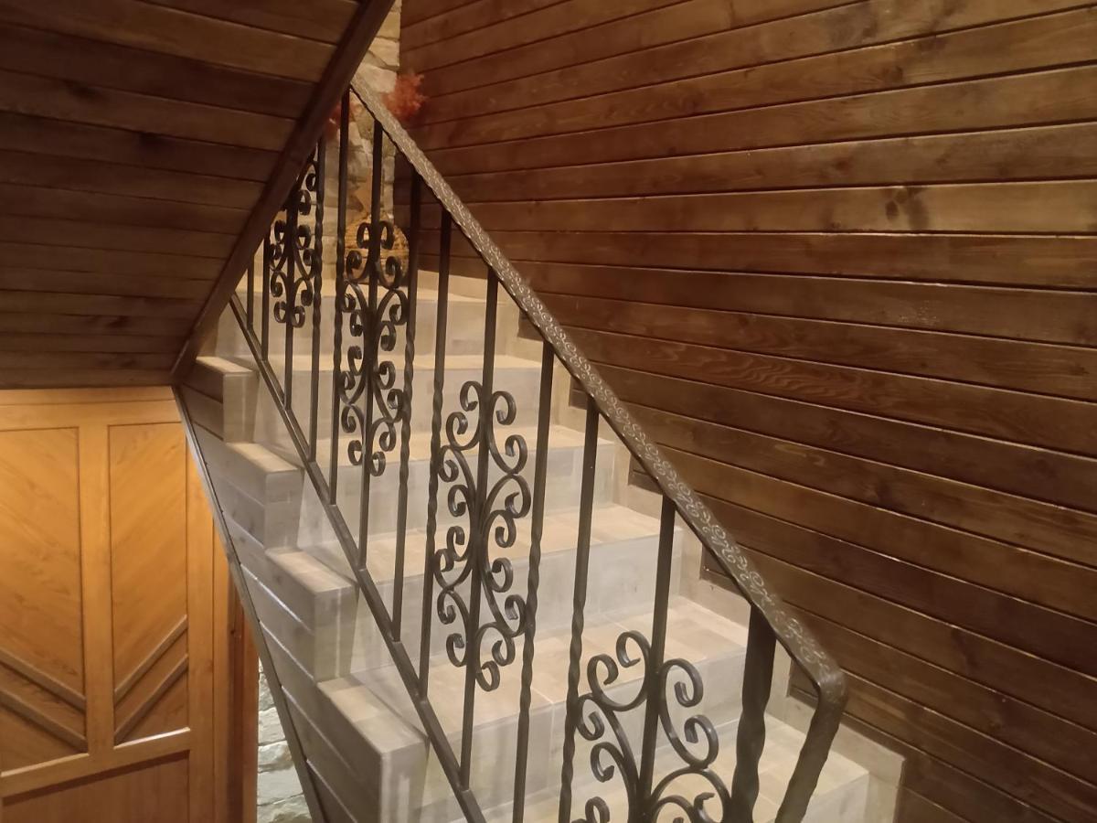 Кръчмъ При Байката Hotel Ribarița Exterior foto